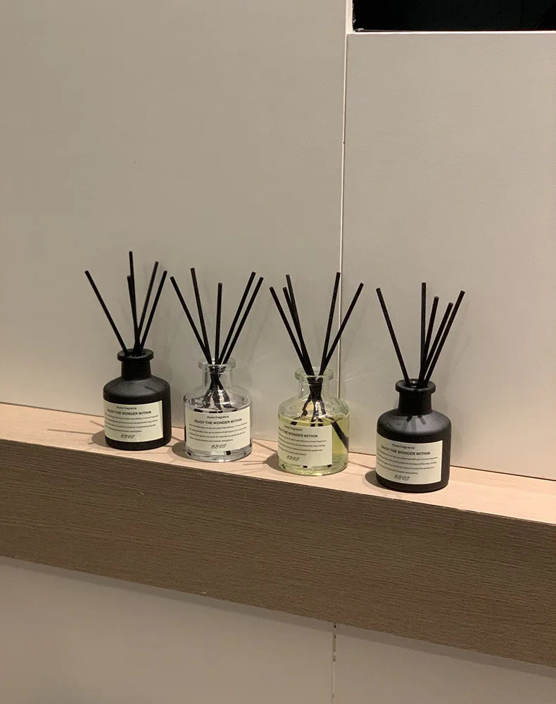 Aromatherapy Essential Oil Flameless Home Fragrance Oil with Reed Diffuser Sticks Home Room Air Freshener Decor Gardenia 50ml